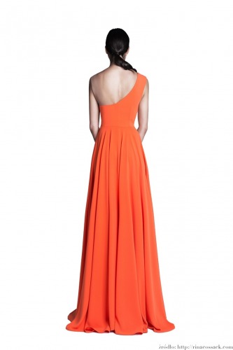 Długa pomarańczowa sukienka
