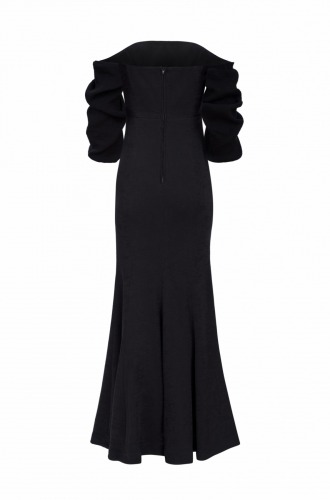 długa, czarna sukienka